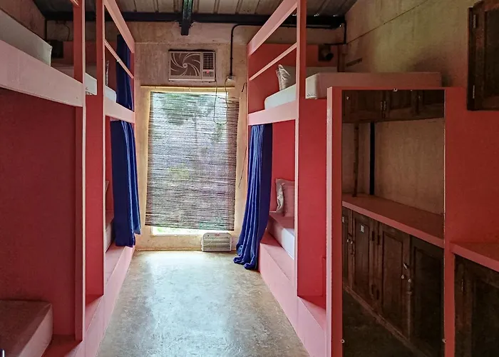 Lexias Hostel And Workspace - El Nido